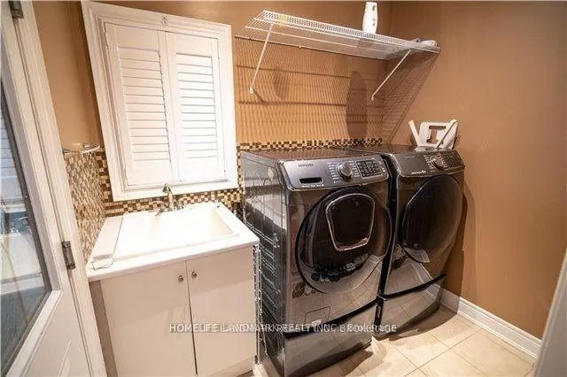 Photo 15 of 2245 Carm Drive, Oakville, Westmount — HOMEH
