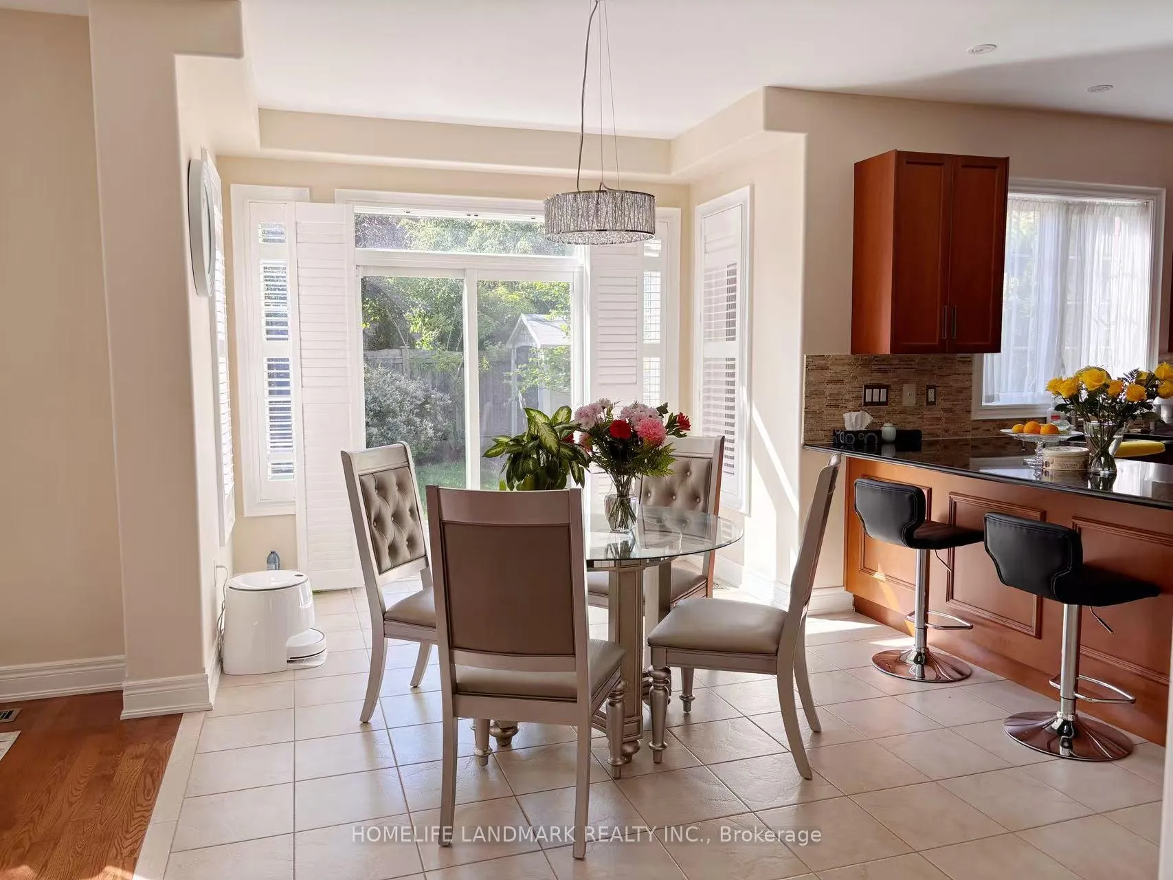 Photo 32 of 2245 Carm Drive, Oakville, Westmount — HOMEH