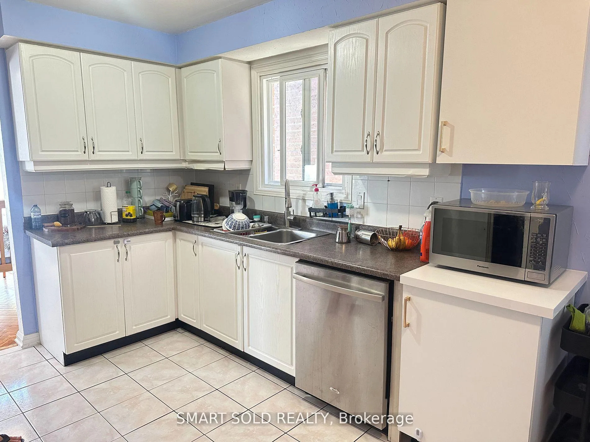 Photo 3 of 117 Westhampton Drive, Vaughan, Brownridge — HOMEH