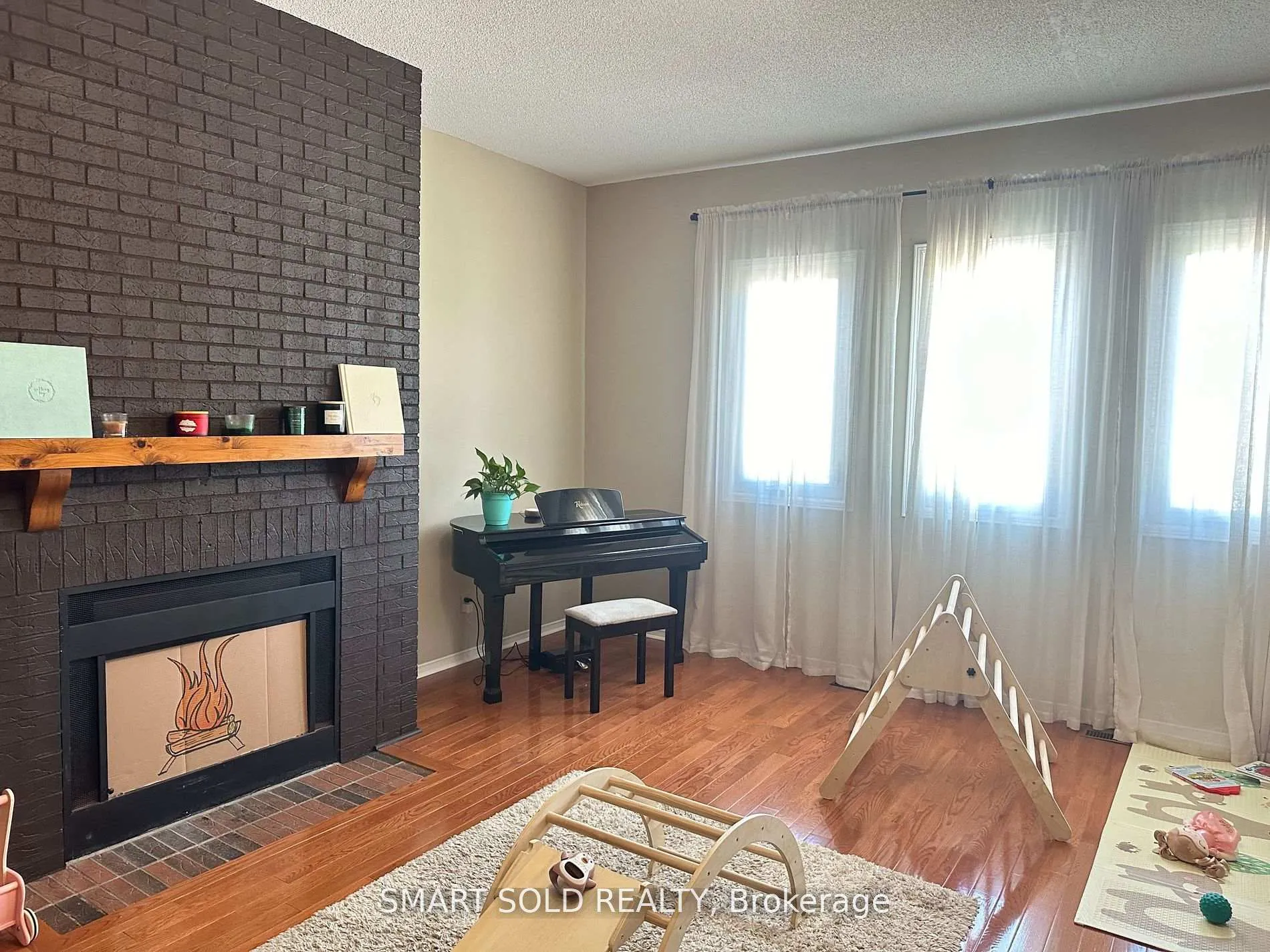 Photo 8 of 117 Westhampton Drive, Vaughan, Brownridge — HOMEH