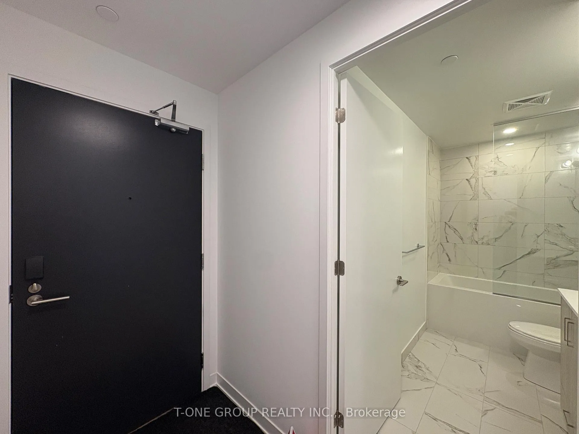 Photo 1 of Unit 2003, 180 Front Street E, Toronto, Moss Park — HOMEH