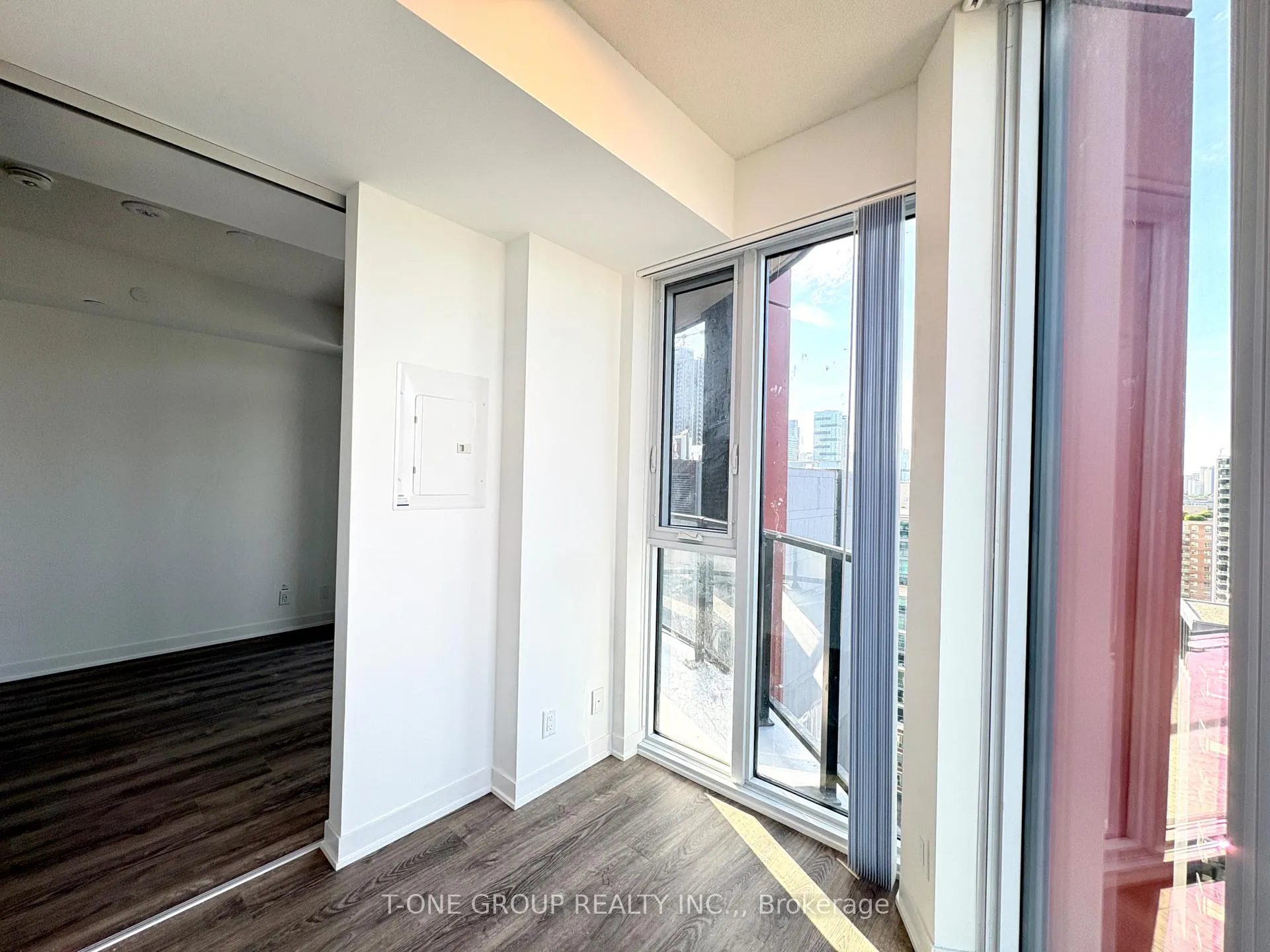 Photo 18 of Unit 2003, 180 Front Street E, Toronto, Moss Park — HOMEH