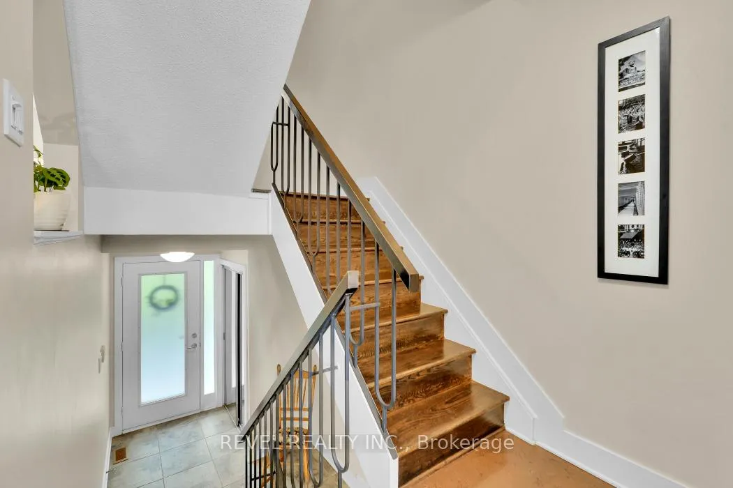 Photo 6 of 144 Monterey Drive, Ottawa, Leslie Park — HOMEH