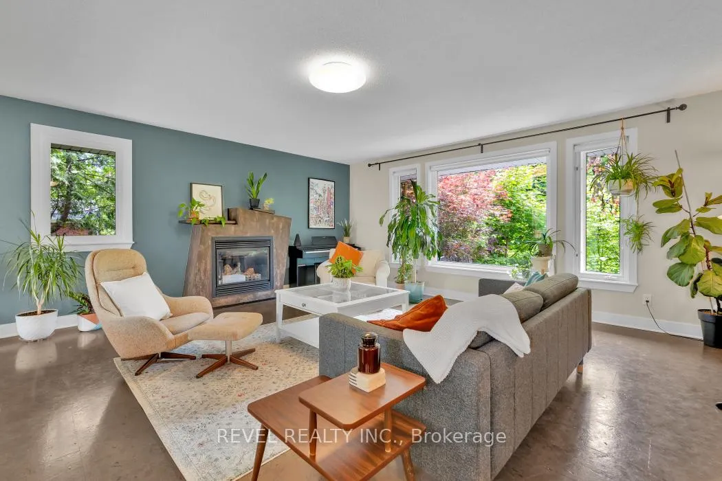 Photo 7 of 144 Monterey Drive, Ottawa, Leslie Park — HOMEH