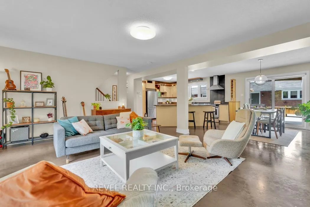 Photo 10 of 144 Monterey Drive, Ottawa, Leslie Park — HOMEH