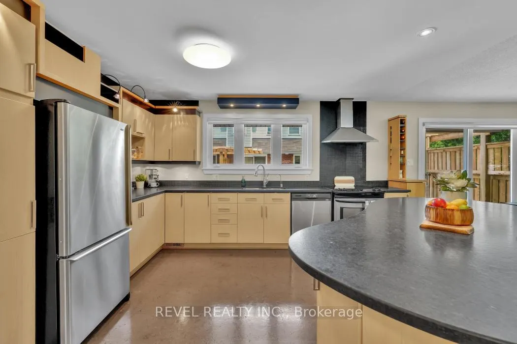 Photo 18 of 144 Monterey Drive, Ottawa, Leslie Park — HOMEH