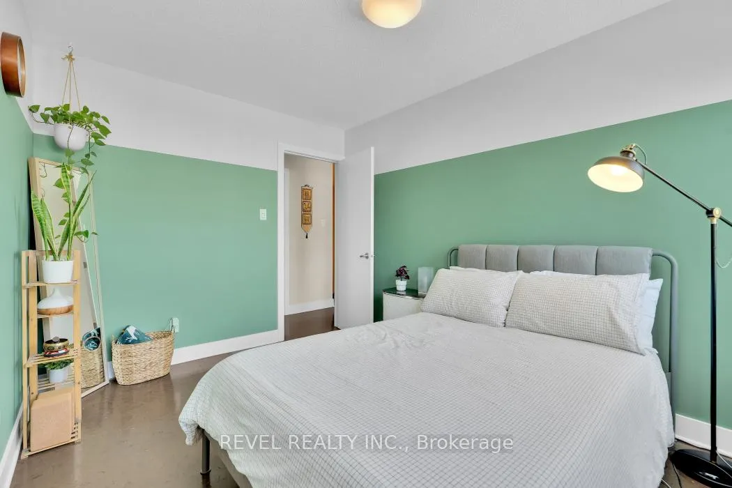 Photo 23 of 144 Monterey Drive, Ottawa, Leslie Park — HOMEH