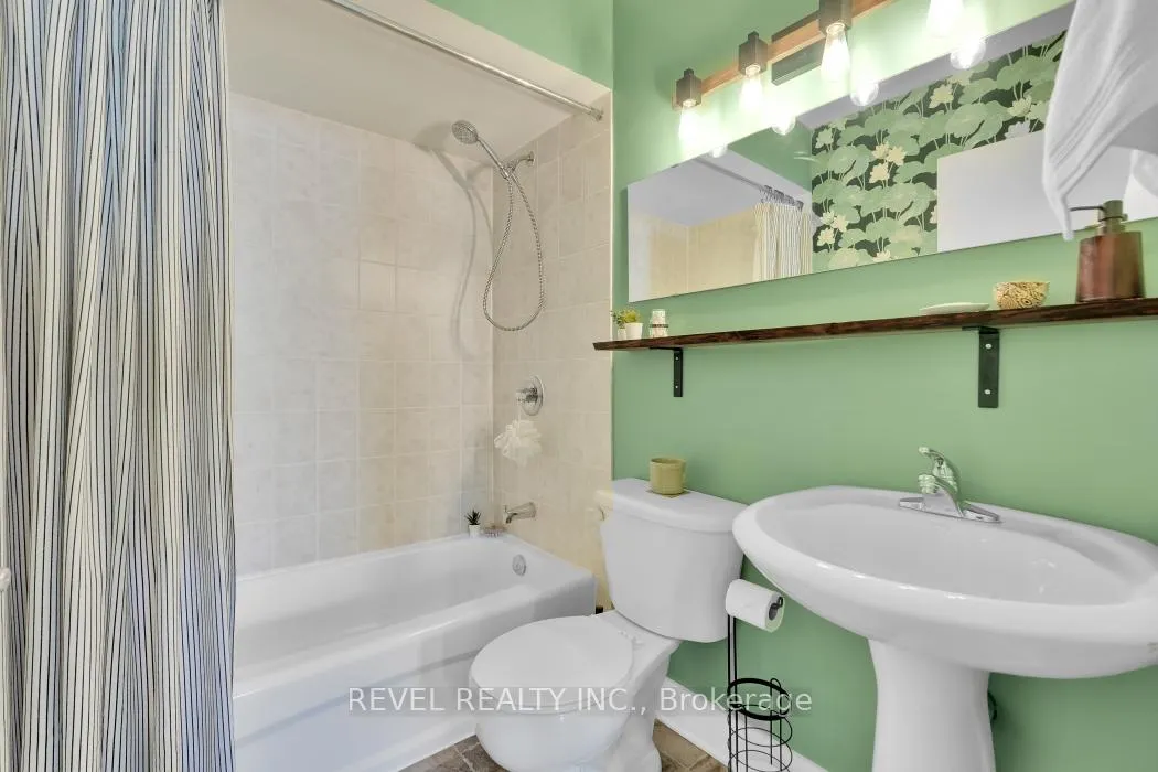 Photo 24 of 144 Monterey Drive, Ottawa, Leslie Park — HOMEH