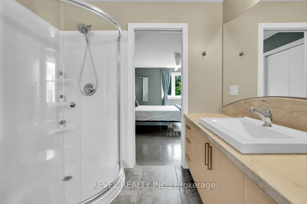 Photo 30 of 144 Monterey Drive, Ottawa, Leslie Park — HOMEH
