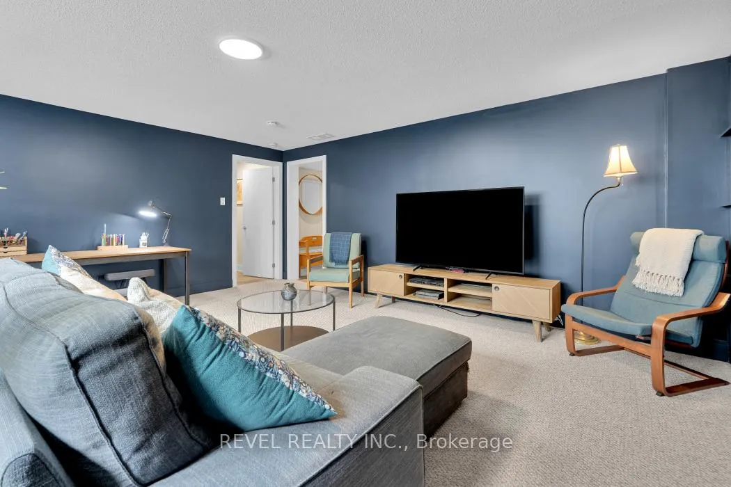 Photo 33 of 144 Monterey Drive, Ottawa, Leslie Park — HOMEH