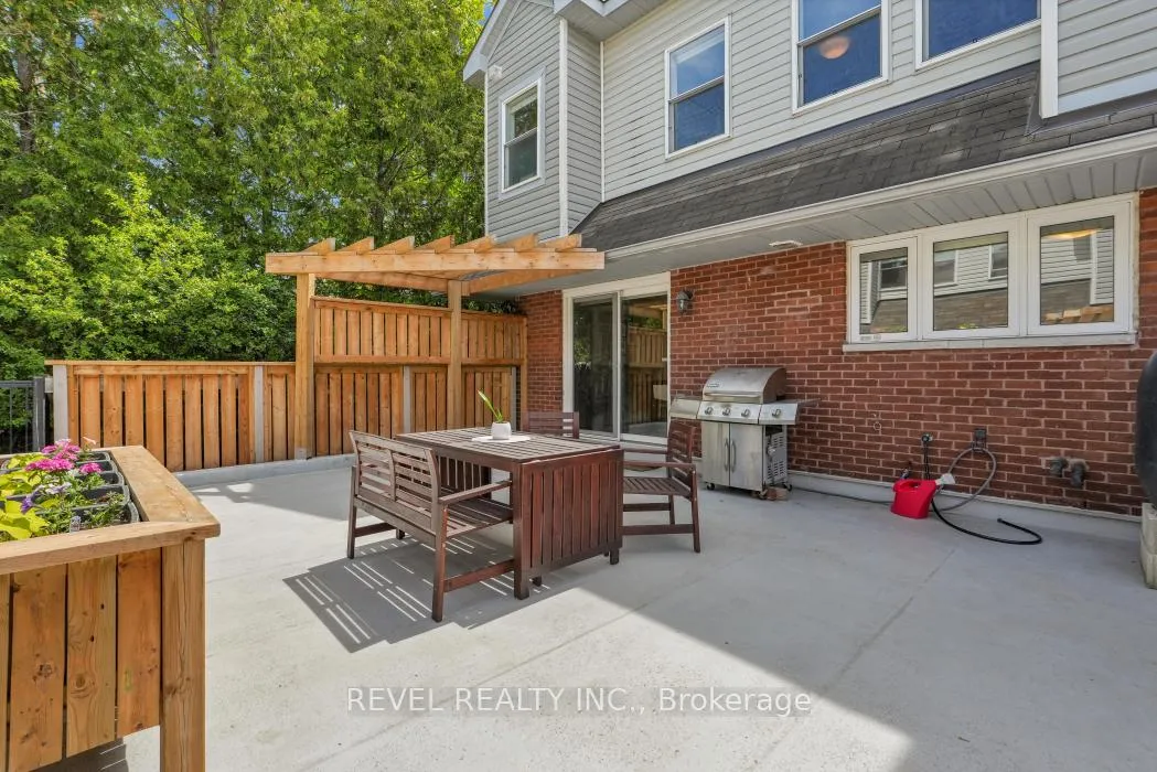 Photo 34 of 144 Monterey Drive, Ottawa, Leslie Park — HOMEH