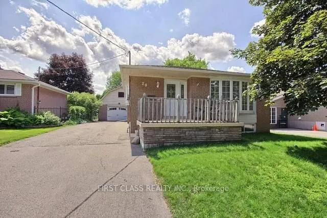 Photo 1 of Unit Upper, 28 Collins Crescent, Aurora, Aurora Heights — HOMEH