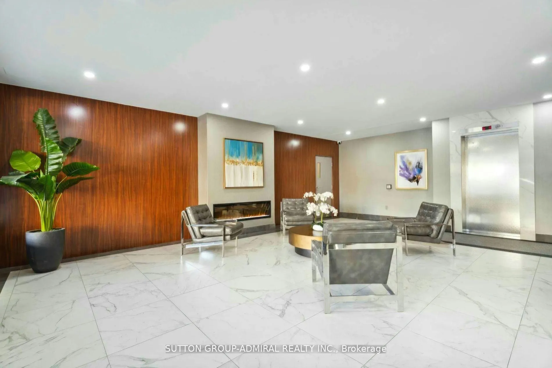 Photo 3 of Unit 1005, 50 Inverlochy Boulevard, Markham, Royal Orchard — HOMEH