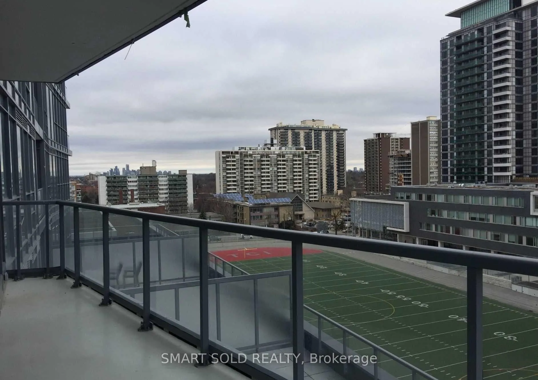 Photo 5 of Unit 810, 30 Roehampton Avenue, Toronto, Mount Pleasant West — HOMEH