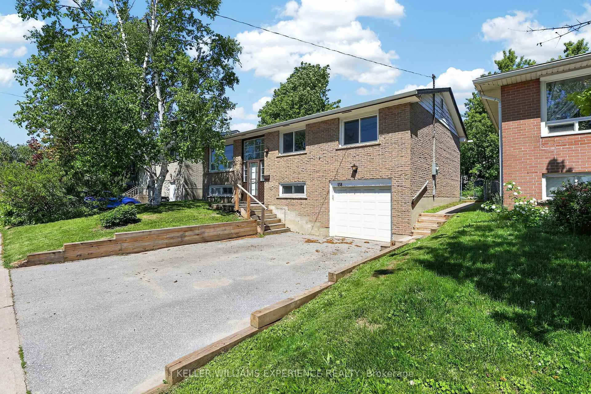 Photo 3 of 158 Cundles Road E, Barrie, Cundles East — HOMEH
