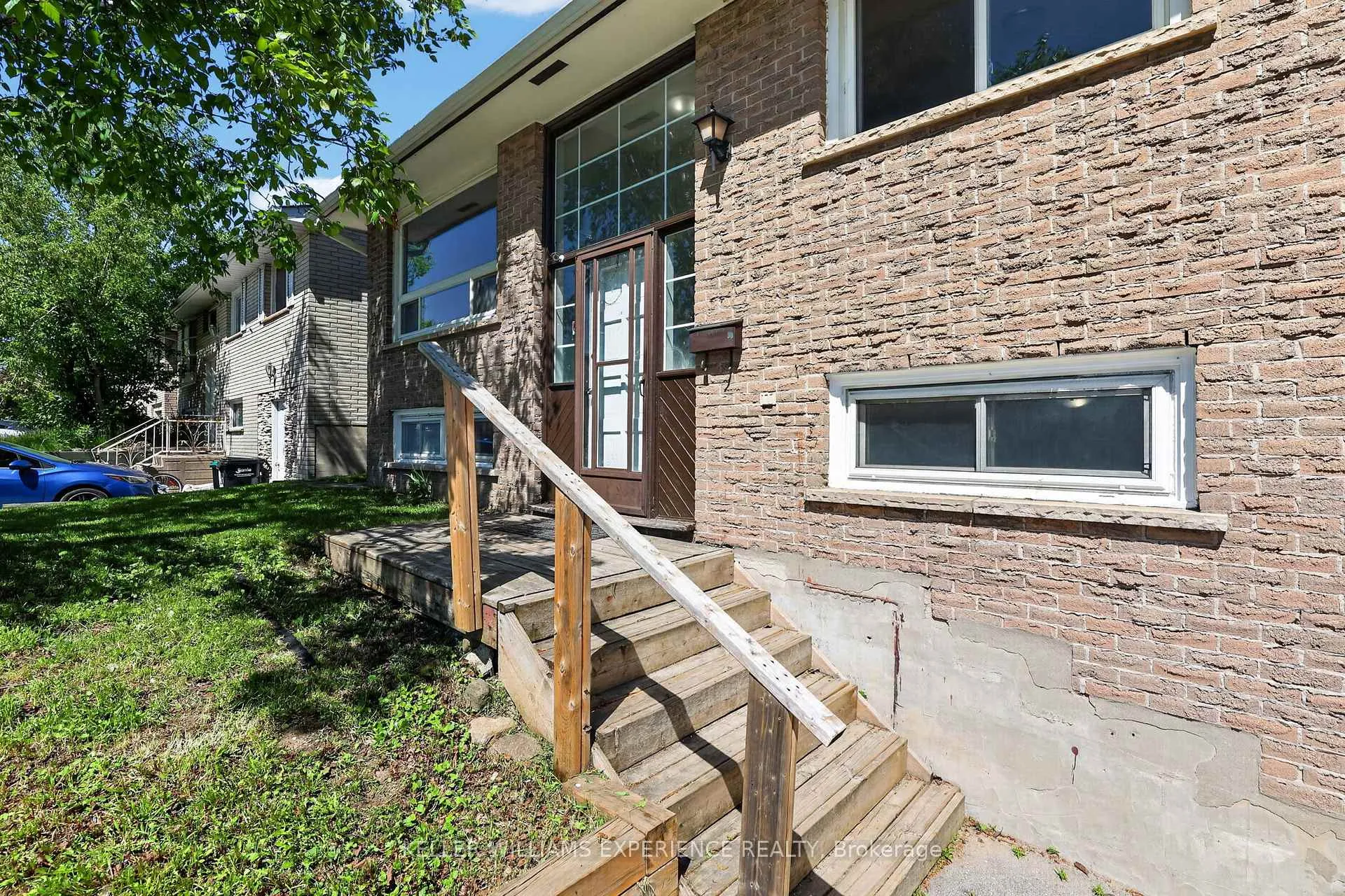 Photo 5 of 158 Cundles Road E, Barrie, Cundles East — HOMEH