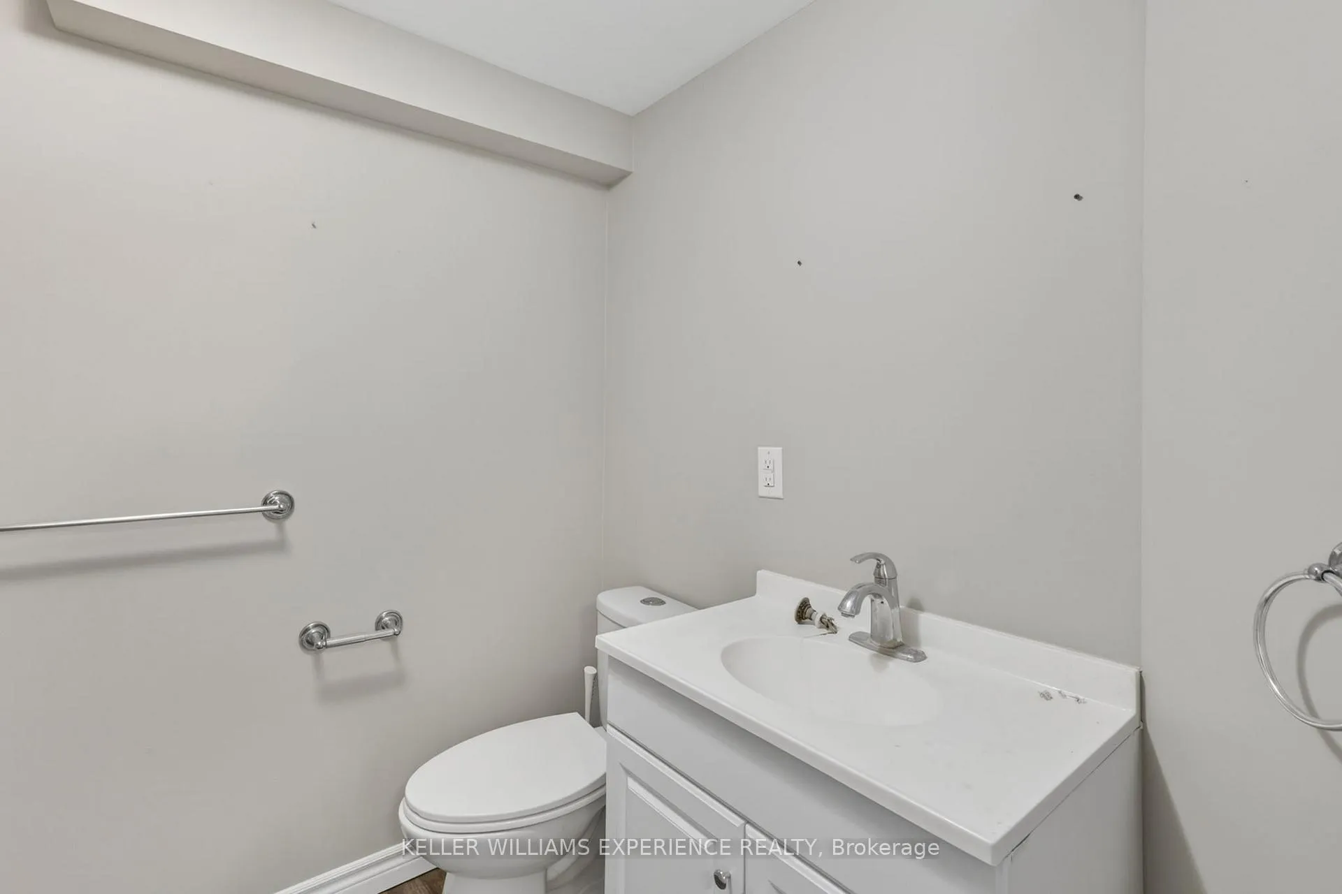 Photo 29 of 158 Cundles Road E, Barrie, Cundles East — HOMEH