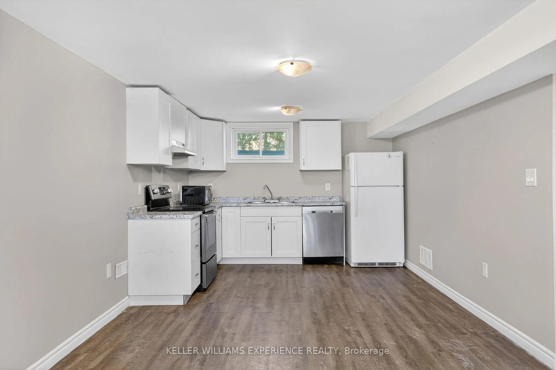 Photo 34 of 158 Cundles Road E, Barrie, Cundles East — HOMEH