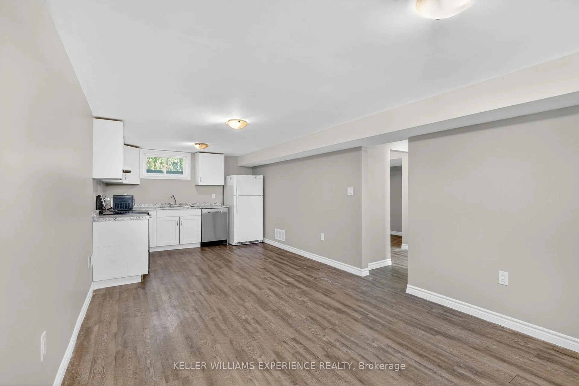 Photo 35 of 158 Cundles Road E, Barrie, Cundles East — HOMEH