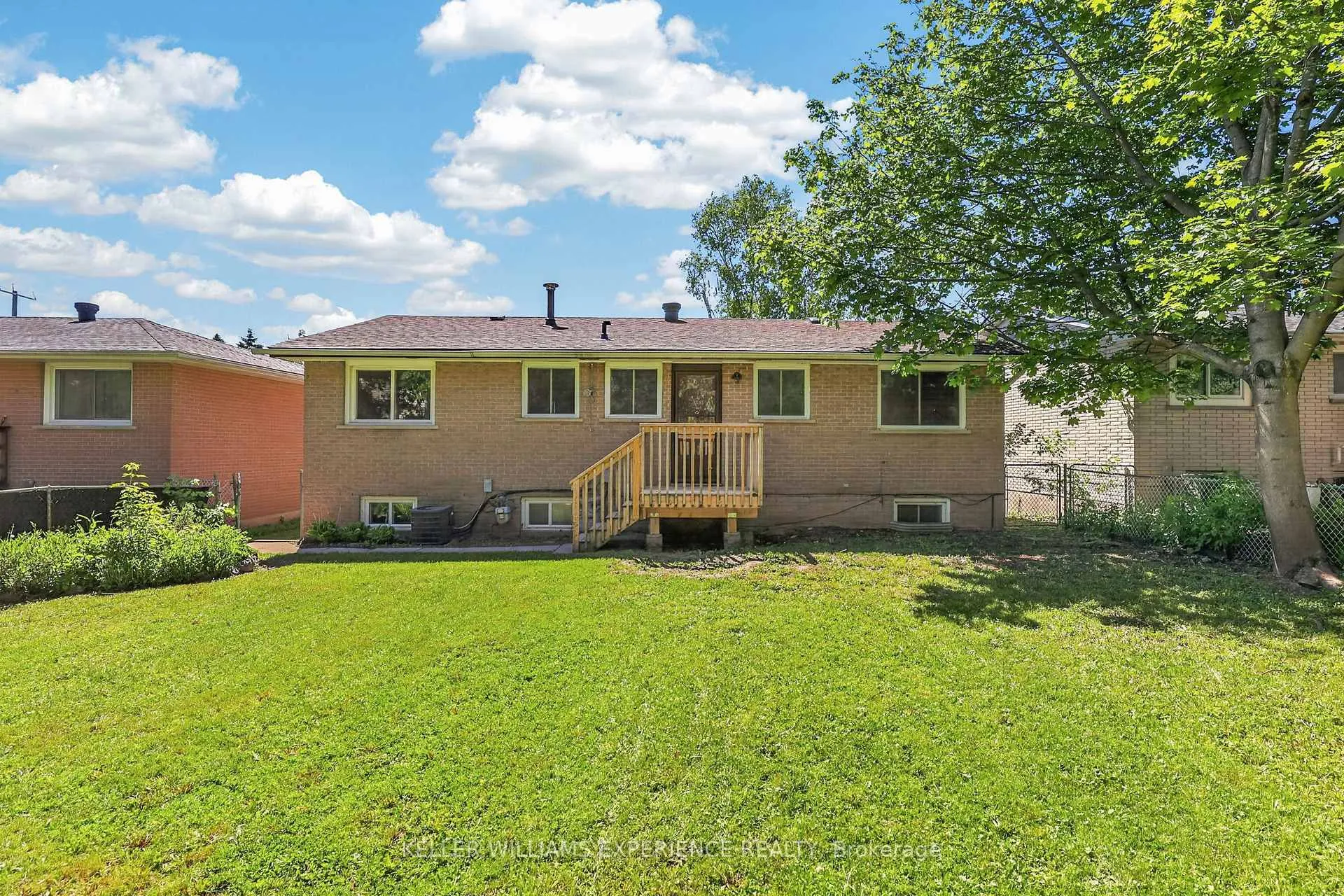 Photo 36 of 158 Cundles Road E, Barrie, Cundles East — HOMEH