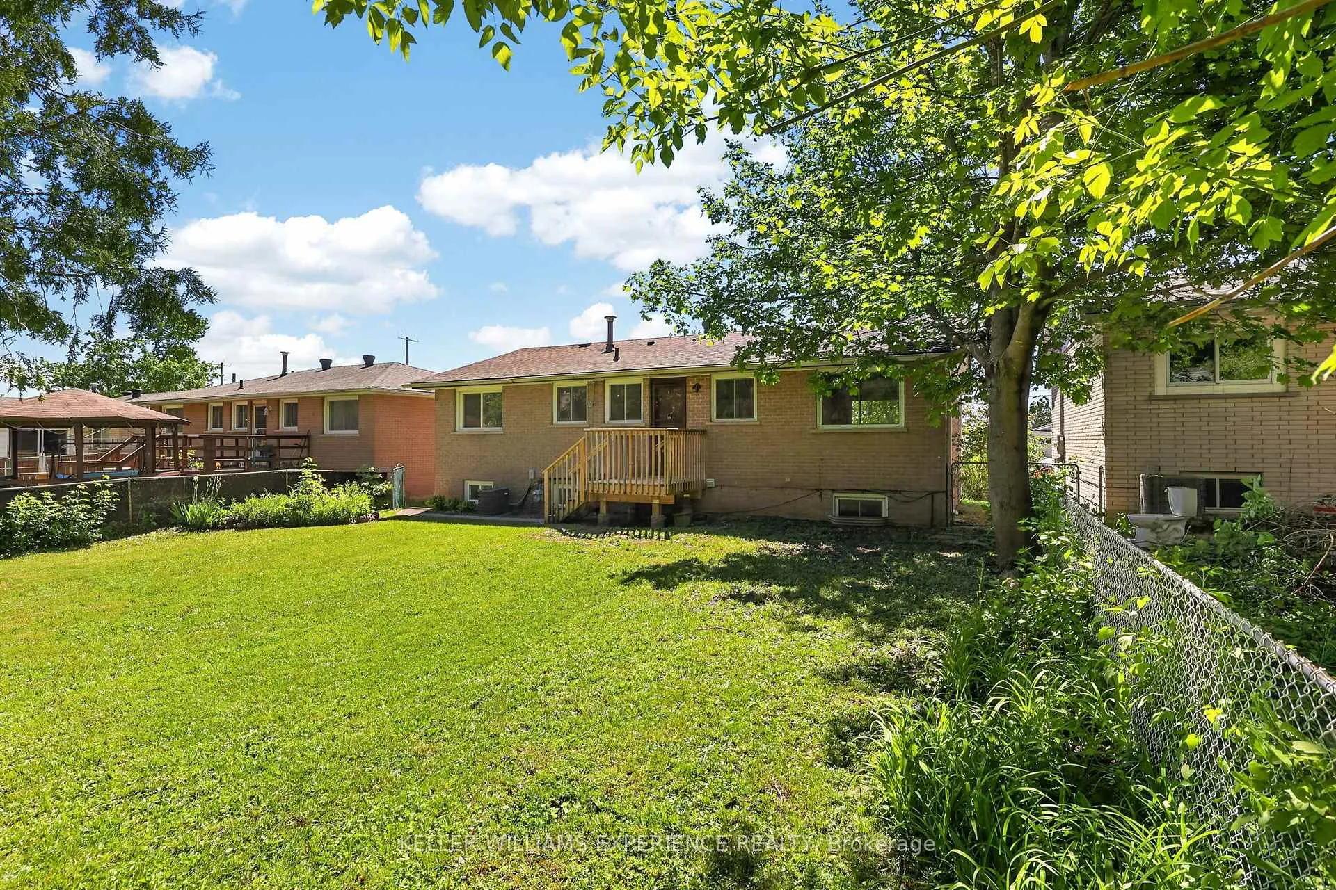 Photo 37 of 158 Cundles Road E, Barrie, Cundles East — HOMEH