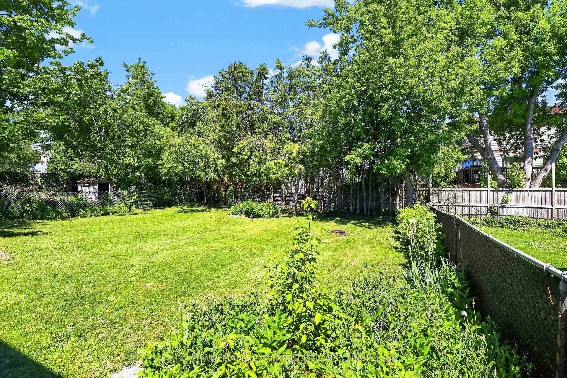 Photo 42 of 158 Cundles Road E, Barrie, Cundles East — HOMEH