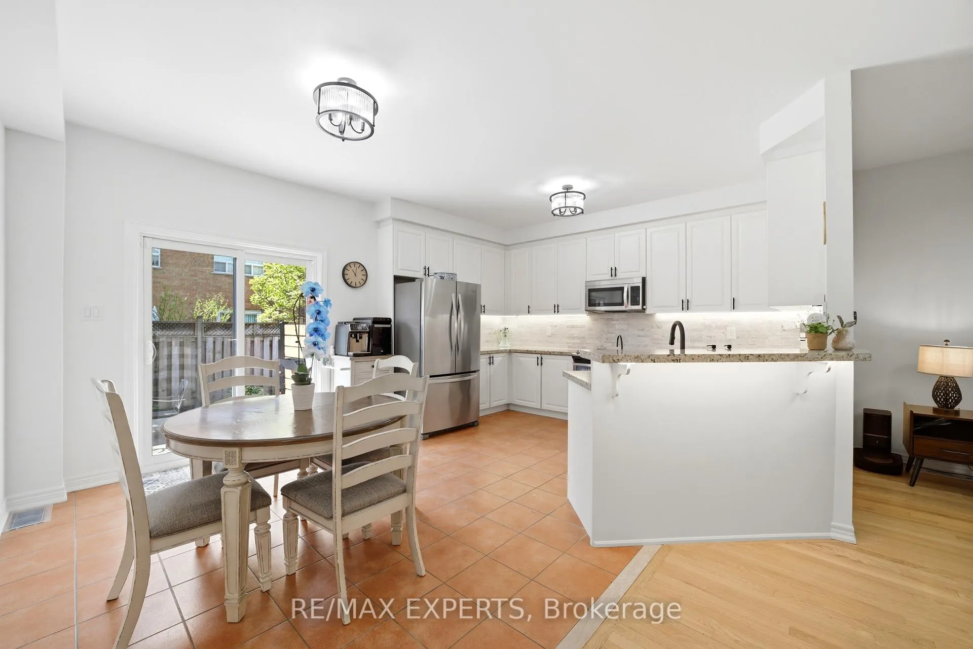 Photo 11 of 23 Shadetree Crescent, Vaughan, Vellore Village — HOMEH