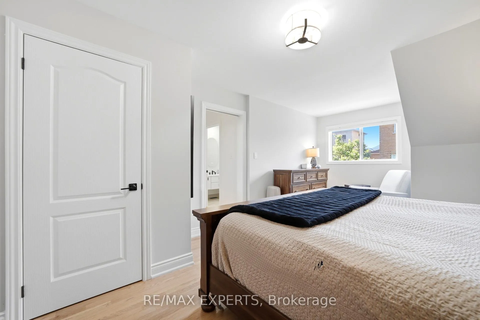 Photo 21 of 23 Shadetree Crescent, Vaughan, Vellore Village — HOMEH