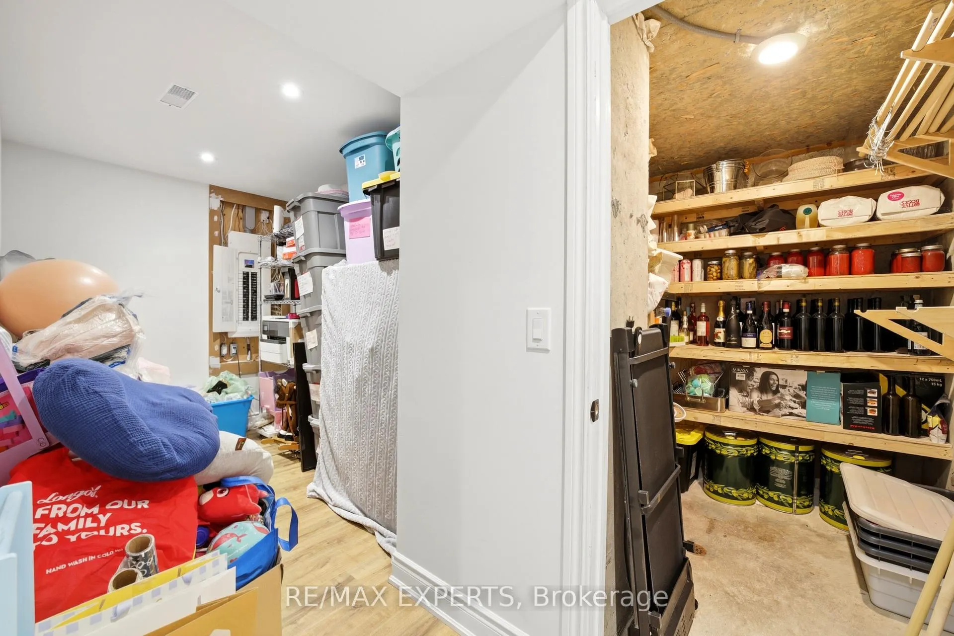 Photo 33 of 23 Shadetree Crescent, Vaughan, Vellore Village — HOMEH