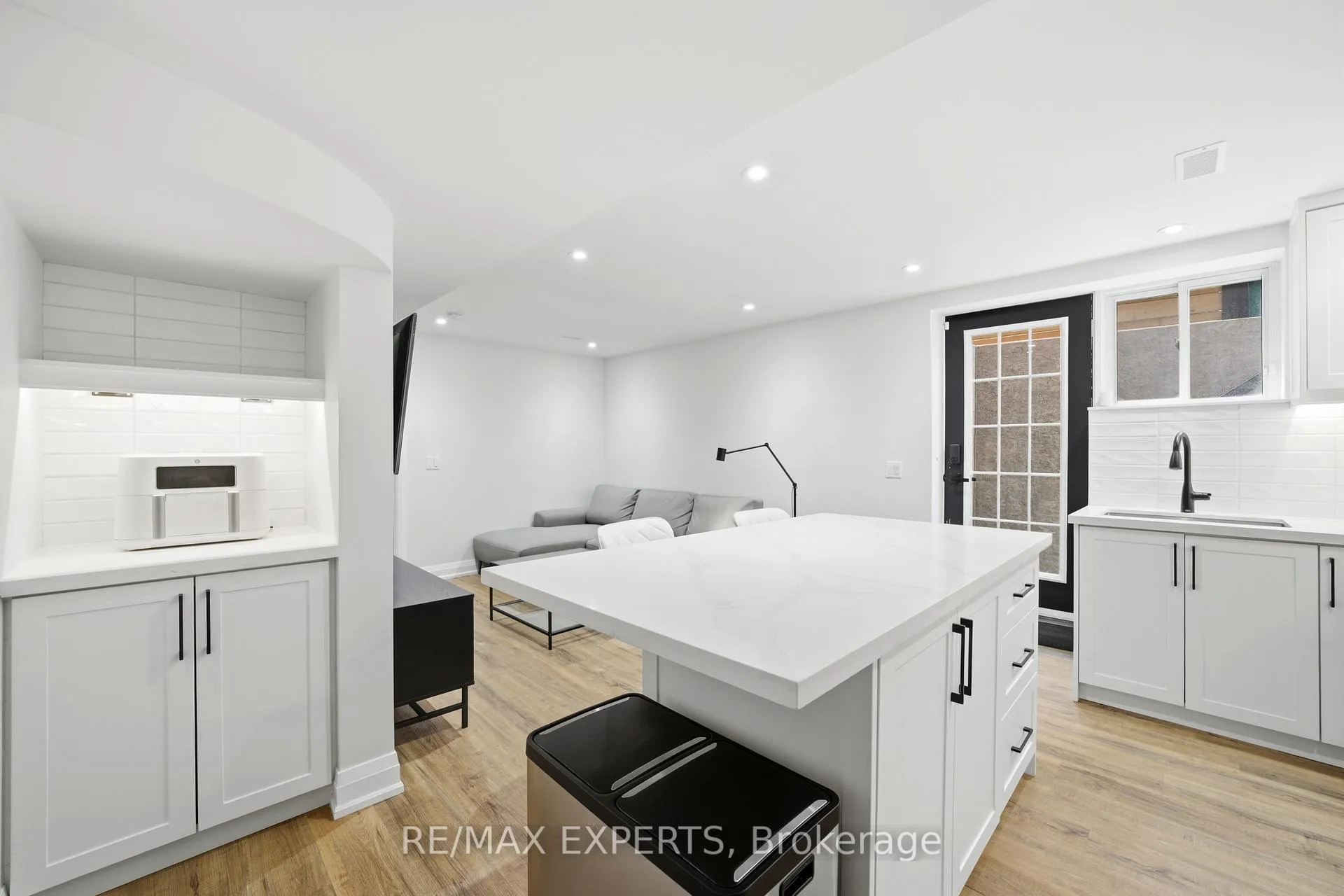 Photo 35 of 23 Shadetree Crescent, Vaughan, Vellore Village — HOMEH