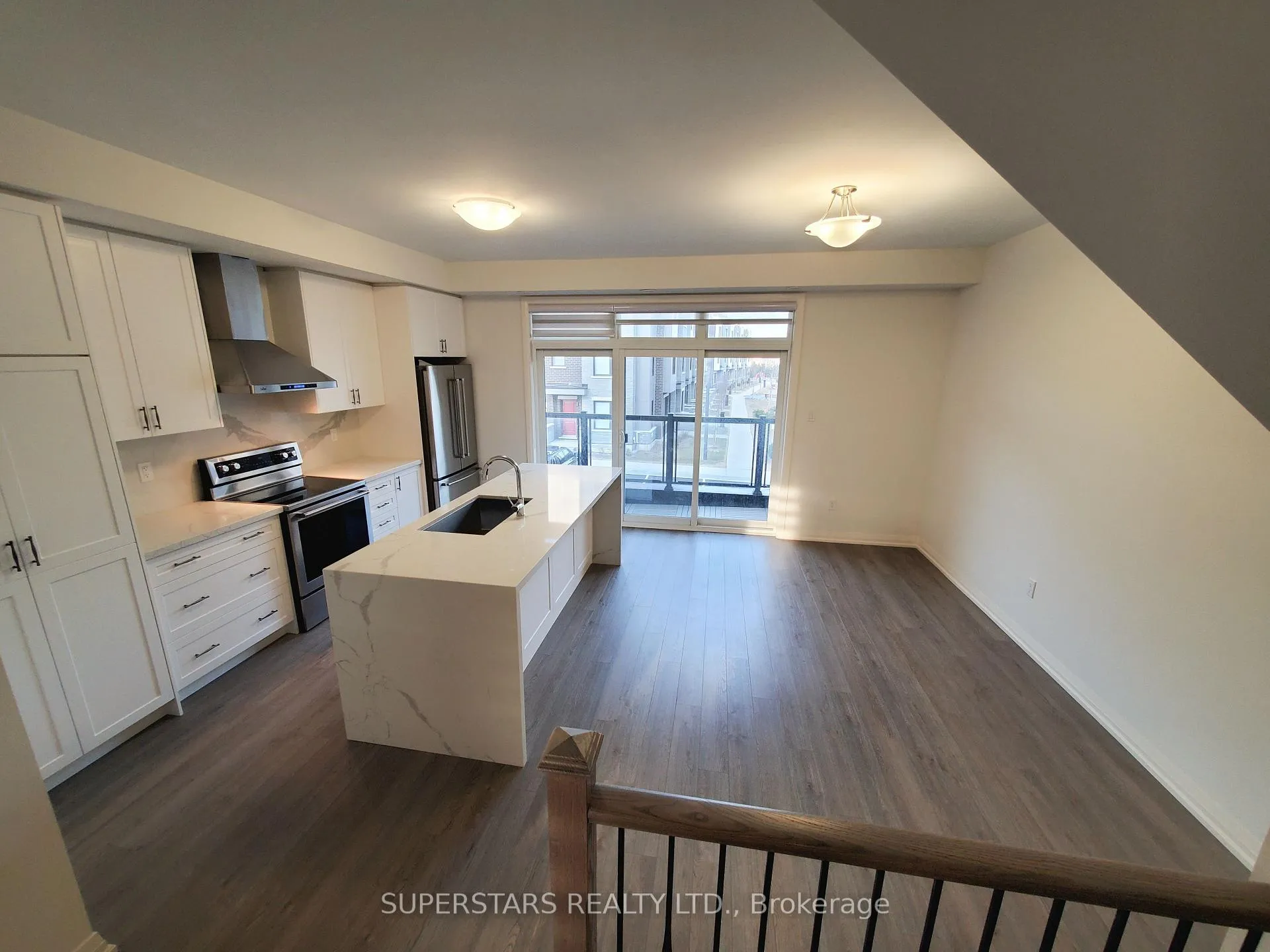 Photo 4 of 73 Ilan Ramon Boulevard, Vaughan, Patterson — HOMEH