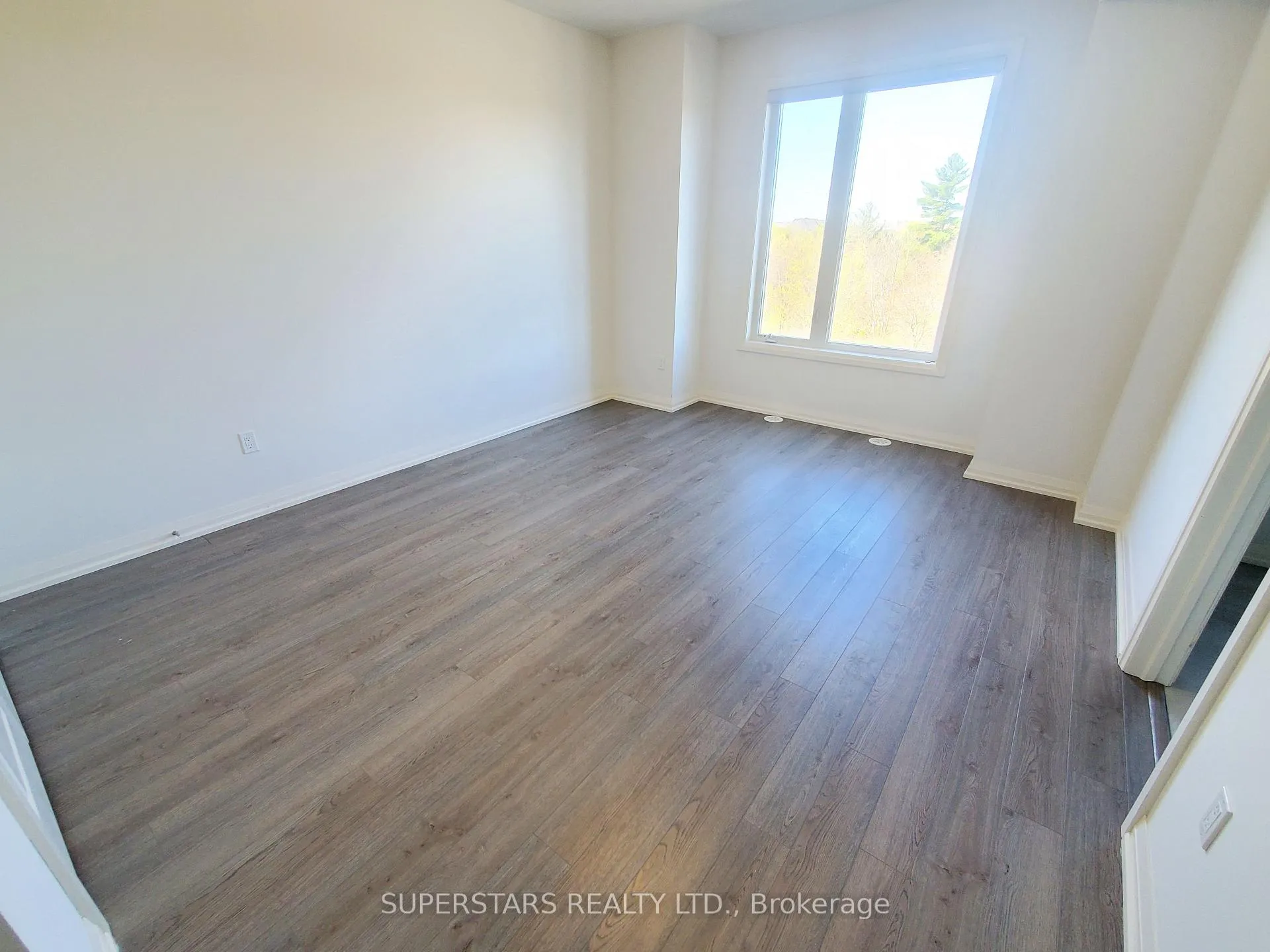 Photo 10 of 73 Ilan Ramon Boulevard, Vaughan, Patterson — HOMEH