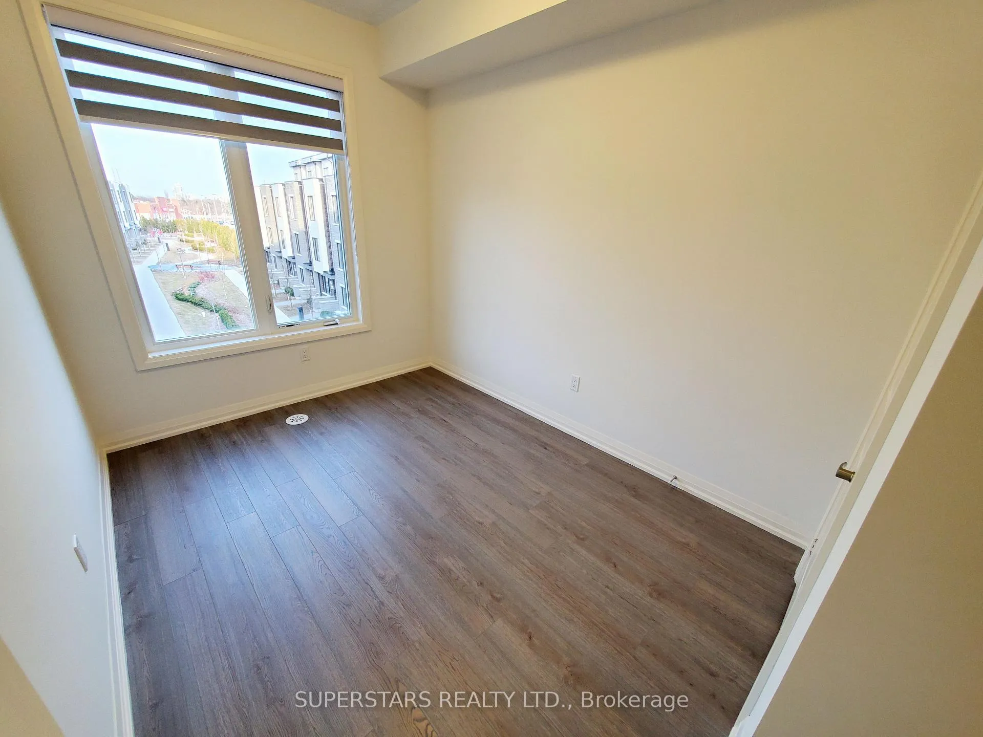 Photo 13 of 73 Ilan Ramon Boulevard, Vaughan, Patterson — HOMEH