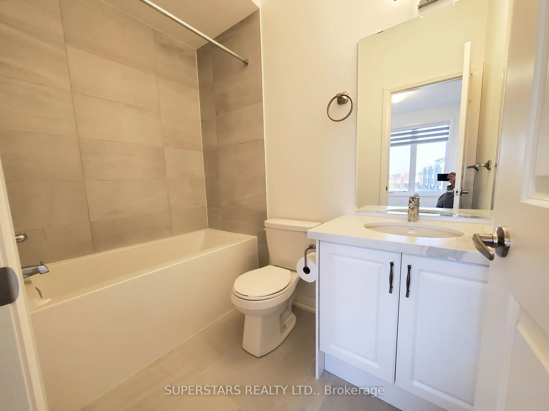 Photo 14 of 73 Ilan Ramon Boulevard, Vaughan, Patterson — HOMEH