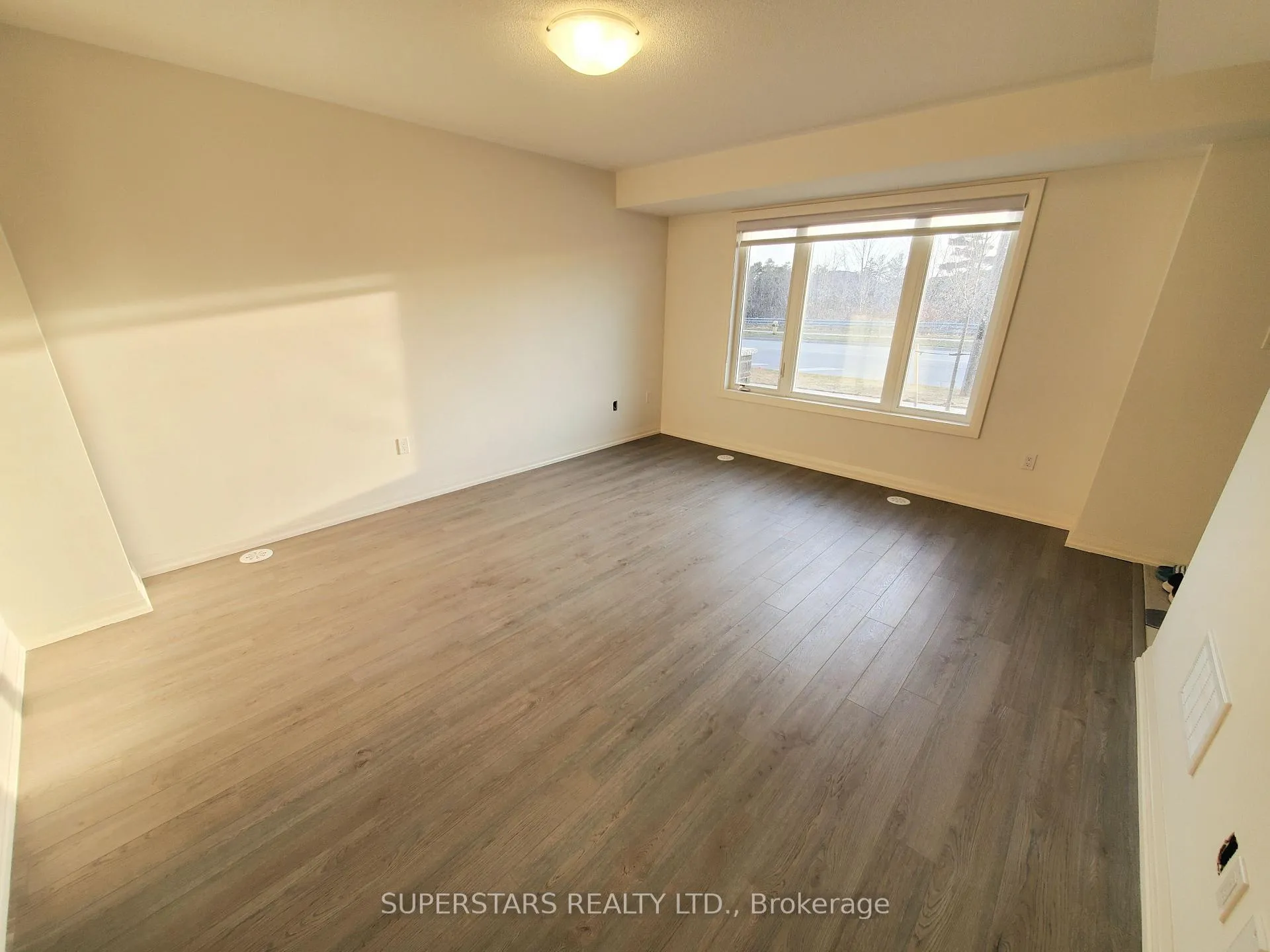 Photo 17 of 73 Ilan Ramon Boulevard, Vaughan, Patterson — HOMEH