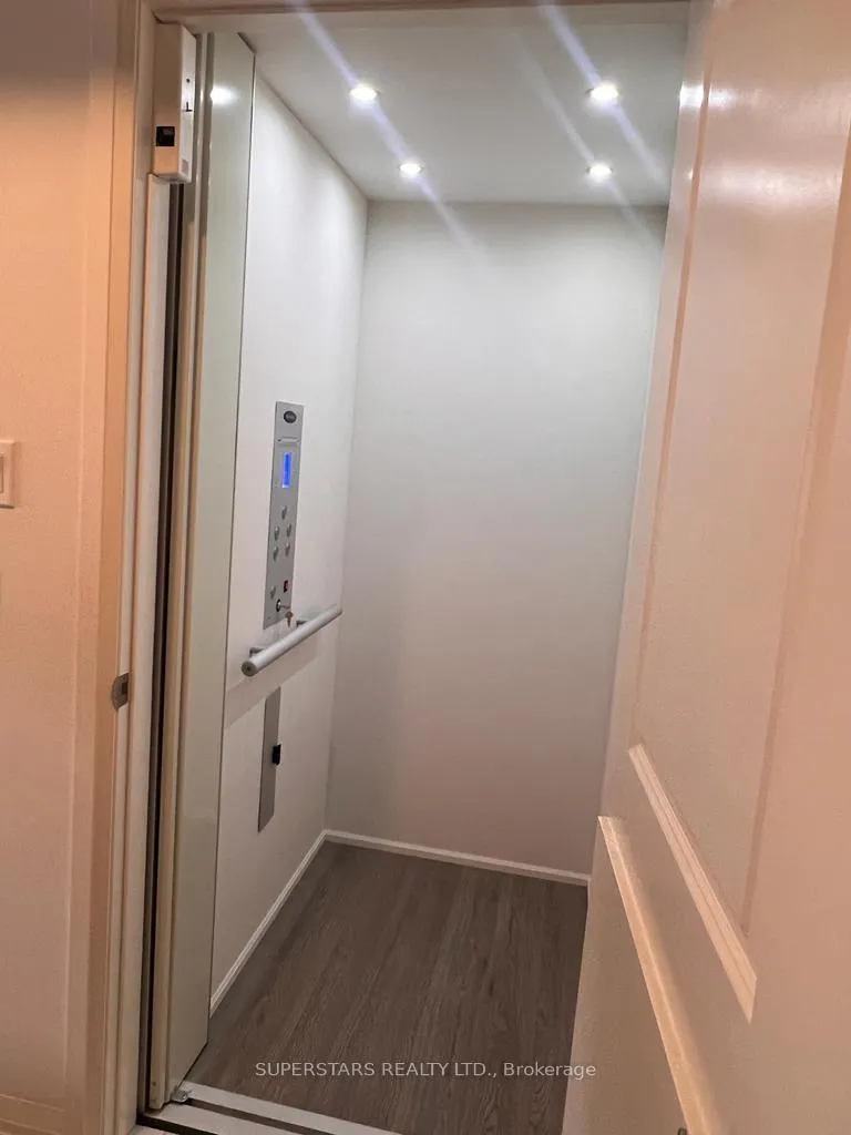 Photo 21 of 73 Ilan Ramon Boulevard, Vaughan, Patterson — HOMEH