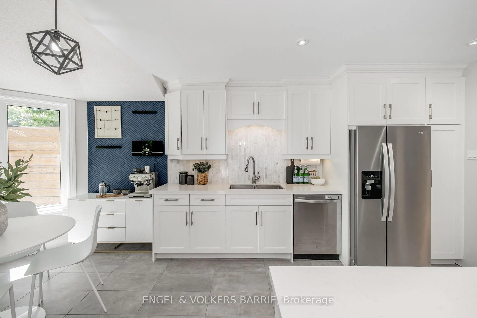 Photo 9 of 560 Leacock Drive, Barrie, Northwest — HOMEH