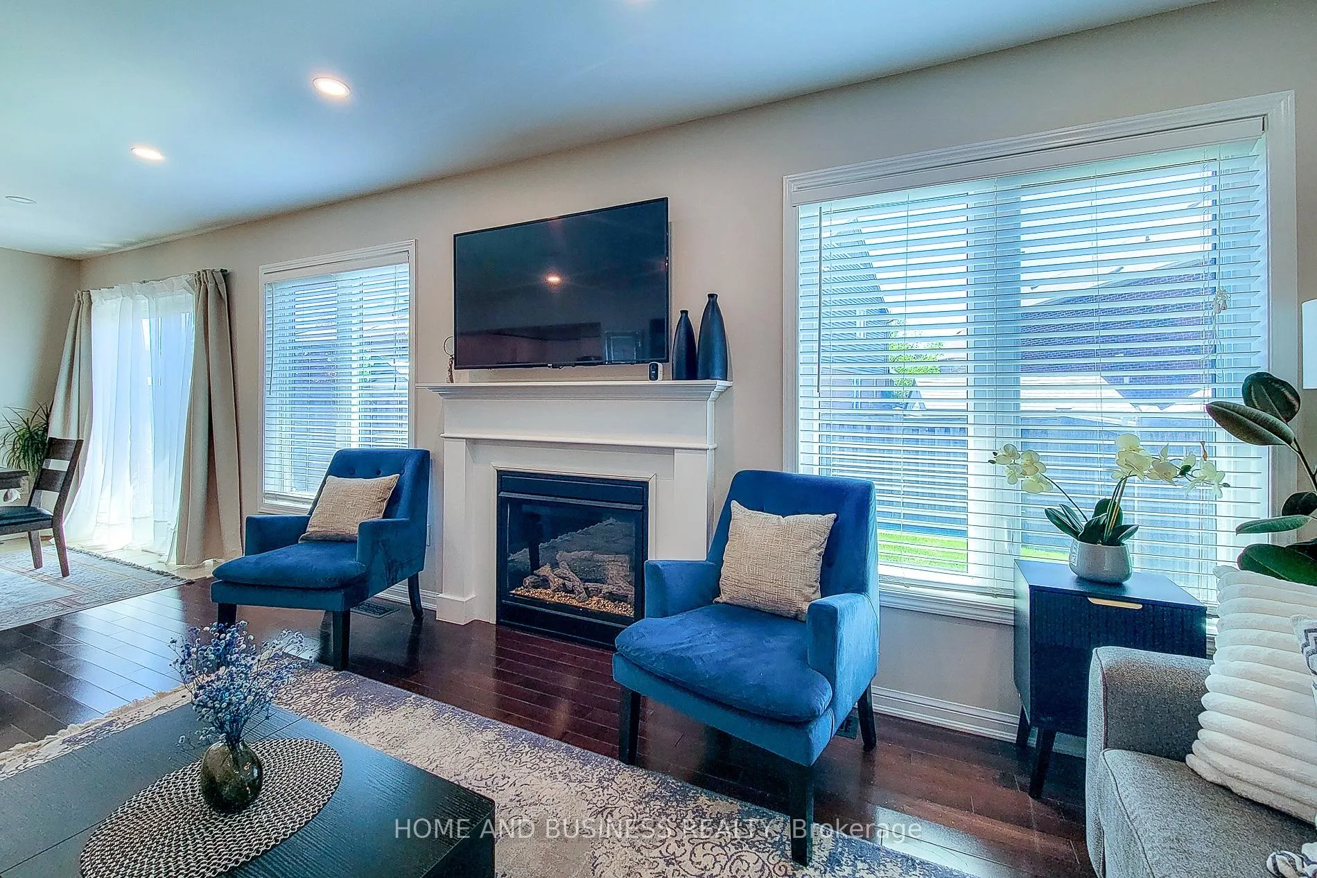 Photo 6 of 398 Schreyer Crescent, Milton, Harrison — HOMEH