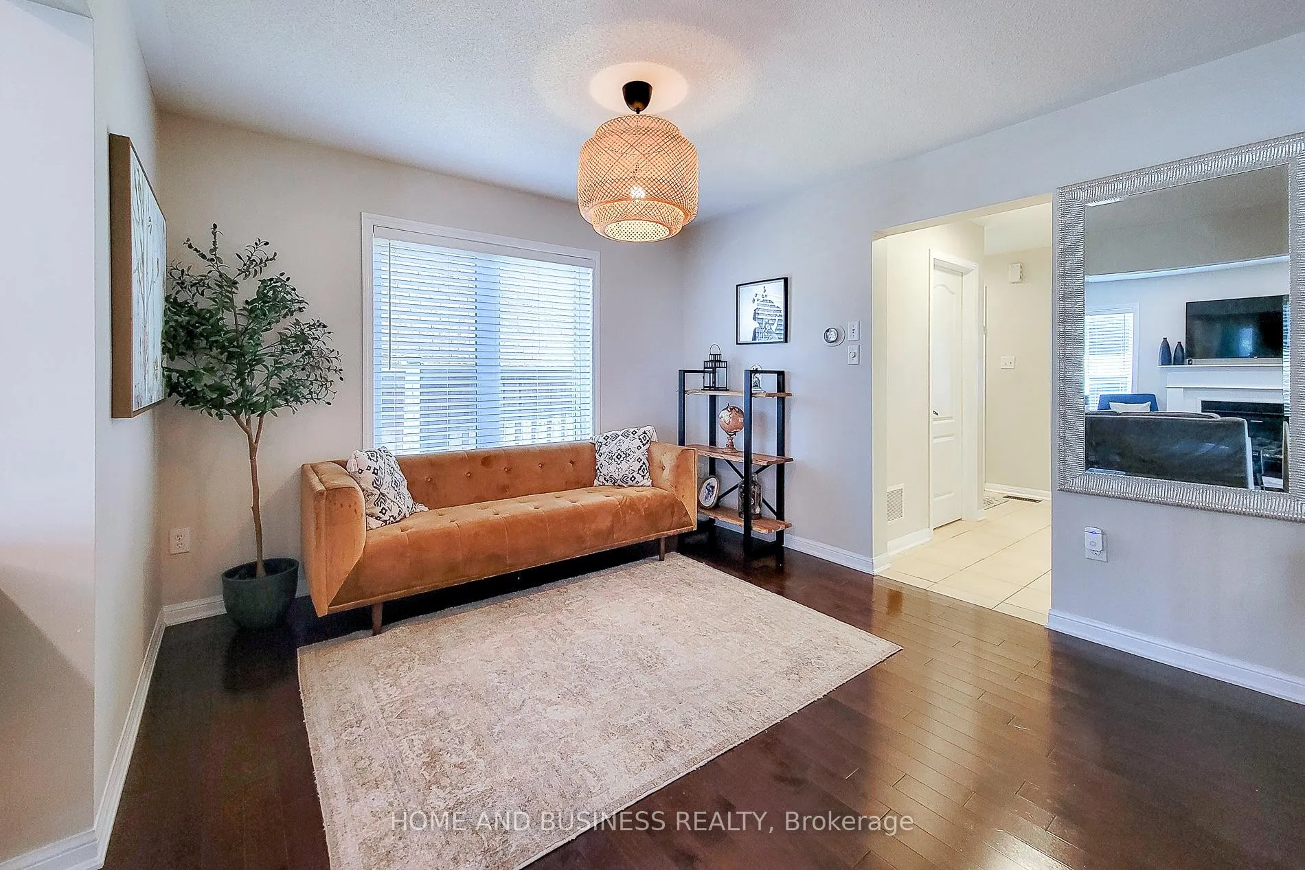 Photo 15 of 398 Schreyer Crescent, Milton, Harrison — HOMEH