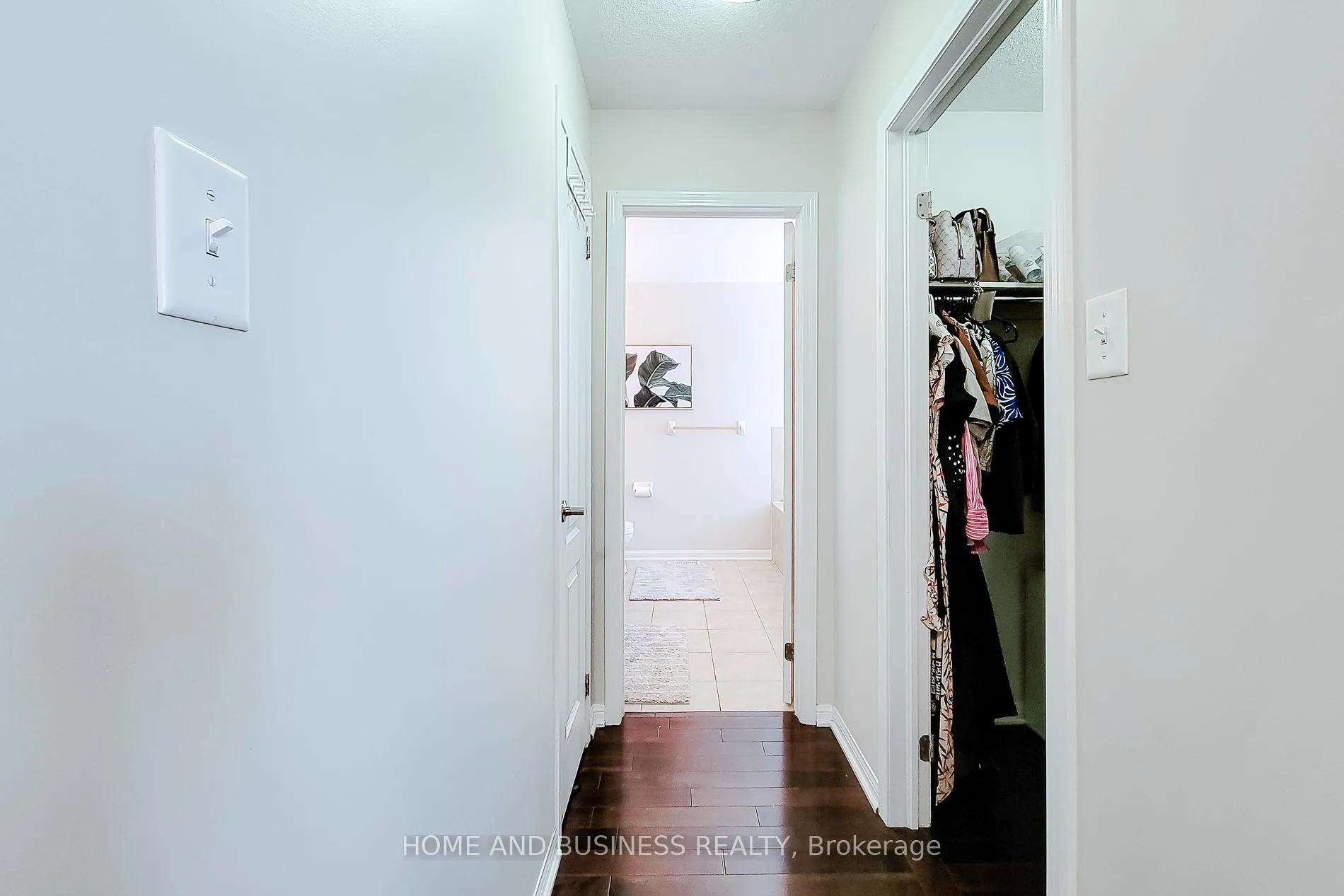 Photo 21 of 398 Schreyer Crescent, Milton, Harrison — HOMEH