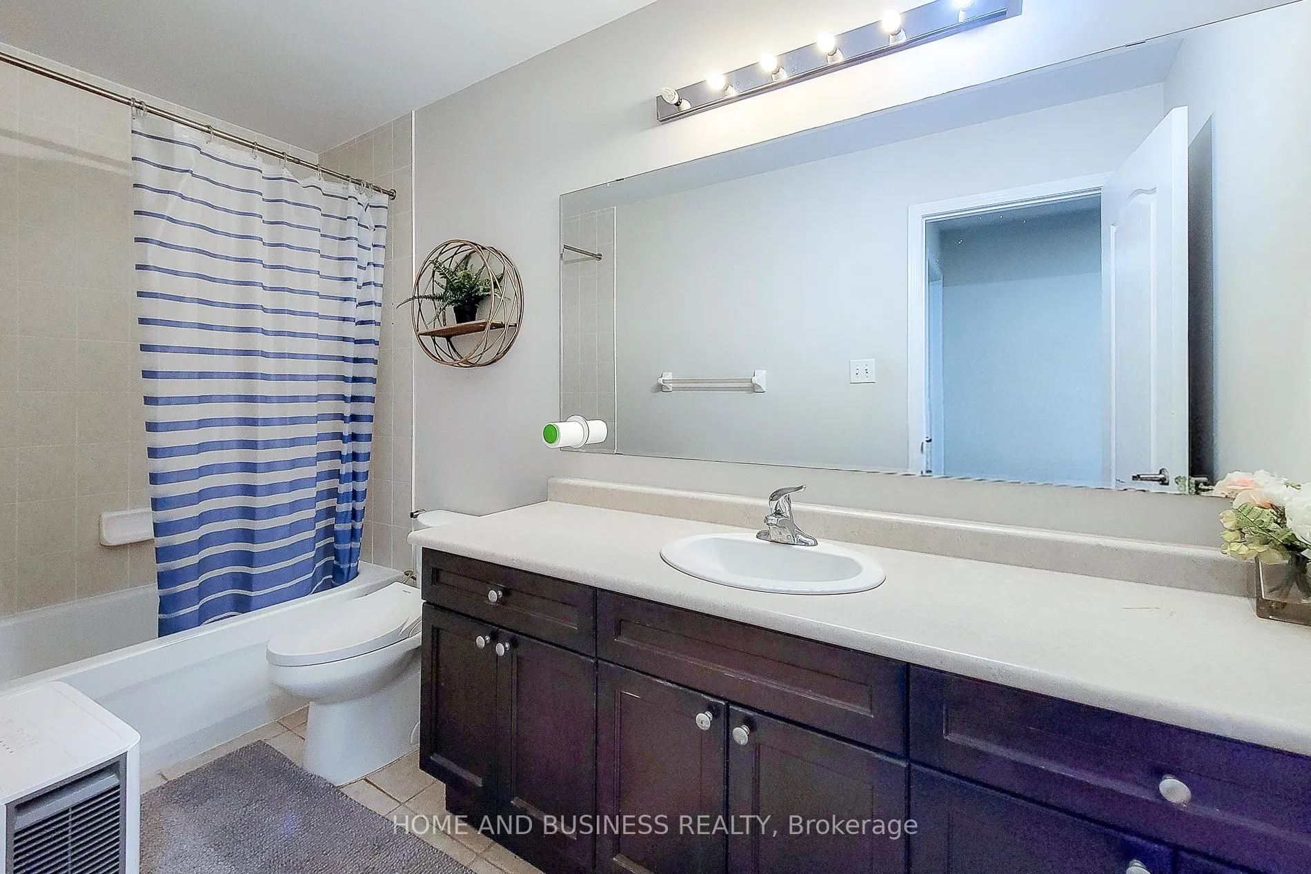 Photo 29 of 398 Schreyer Crescent, Milton, Harrison — HOMEH
