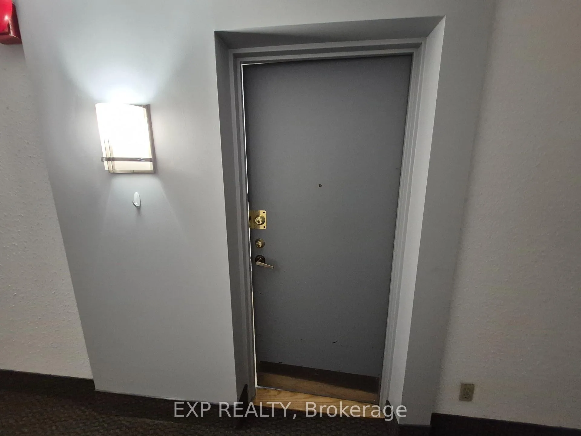 Photo 7 of Unit 1013, 1505 Baseline Road, Ottawa, Copeland Park — HOMEH