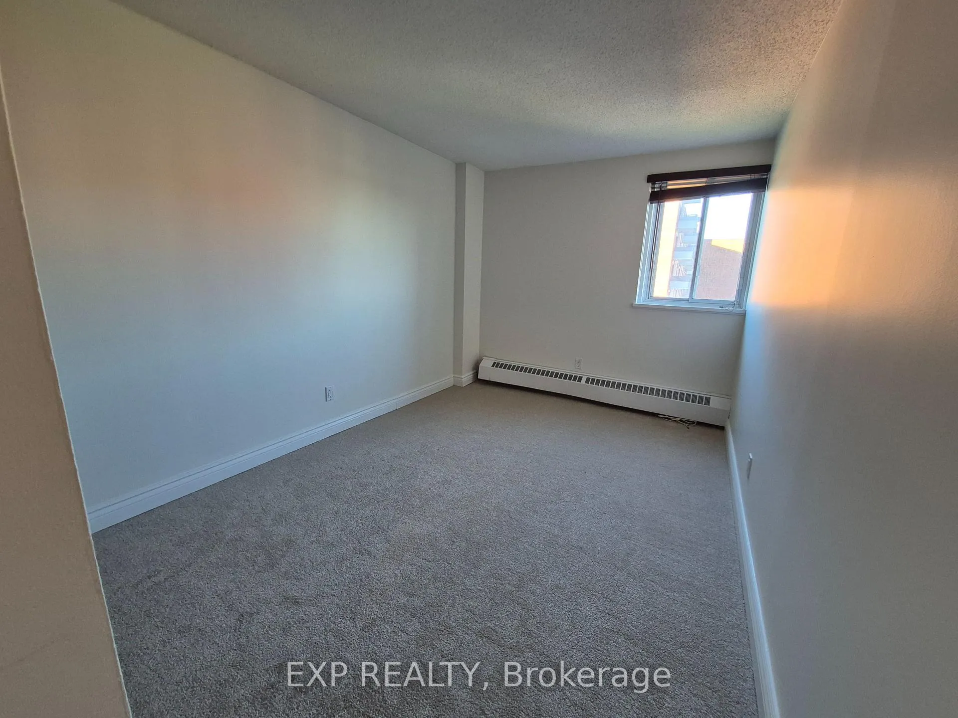 Photo 13 of Unit 1013, 1505 Baseline Road, Ottawa, Copeland Park — HOMEH