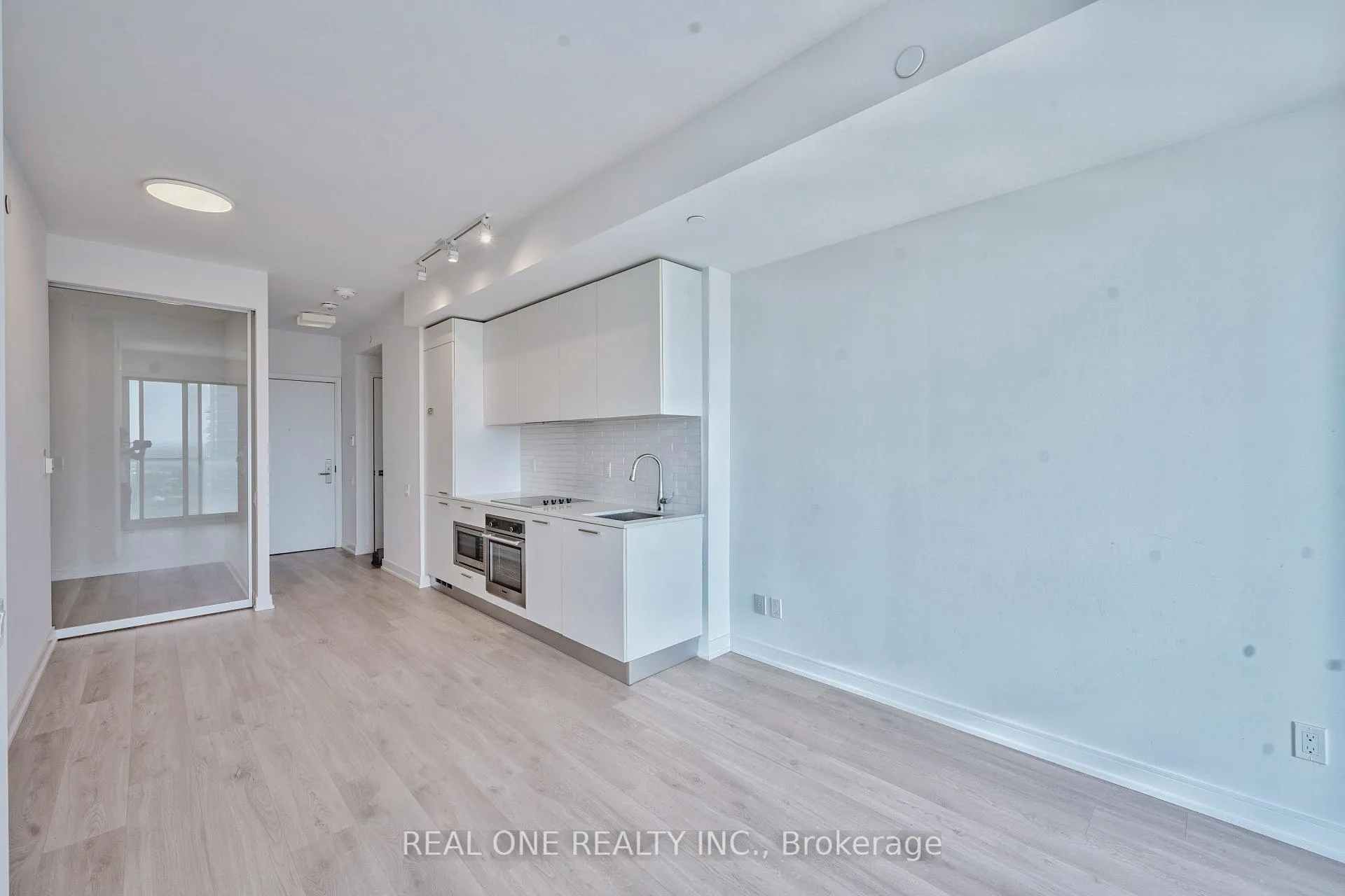 Photo 3 of Unit 2913, 3 Gloucester Street, Toronto, Church-Yonge Corridor — HOMEH