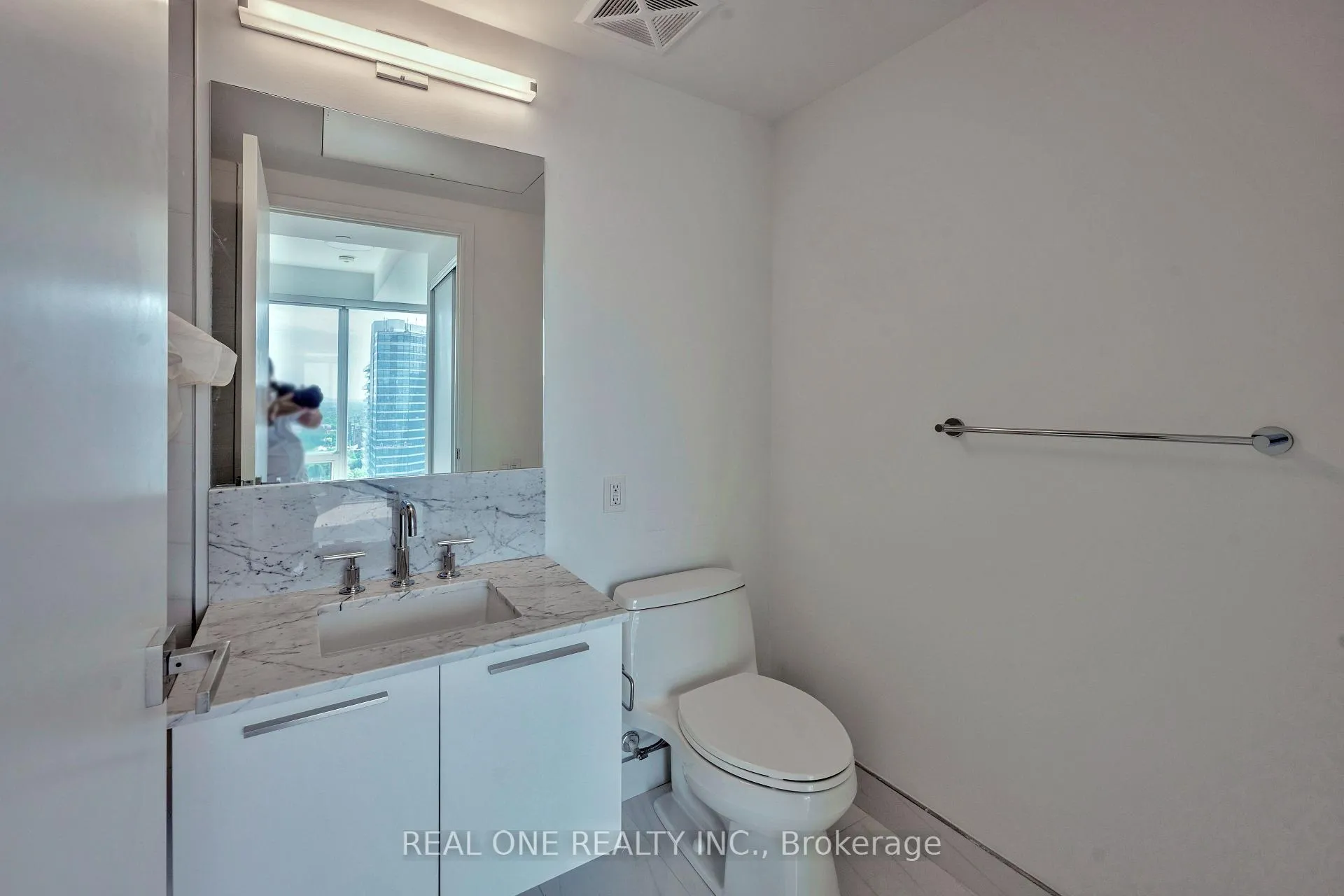 Photo 13 of Unit 2913, 3 Gloucester Street, Toronto, Church-Yonge Corridor — HOMEH