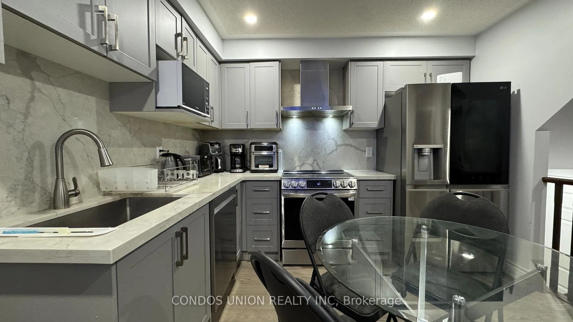 Photo 6 of 1024 Stemman Place, Milton, Willmott — HOMEH