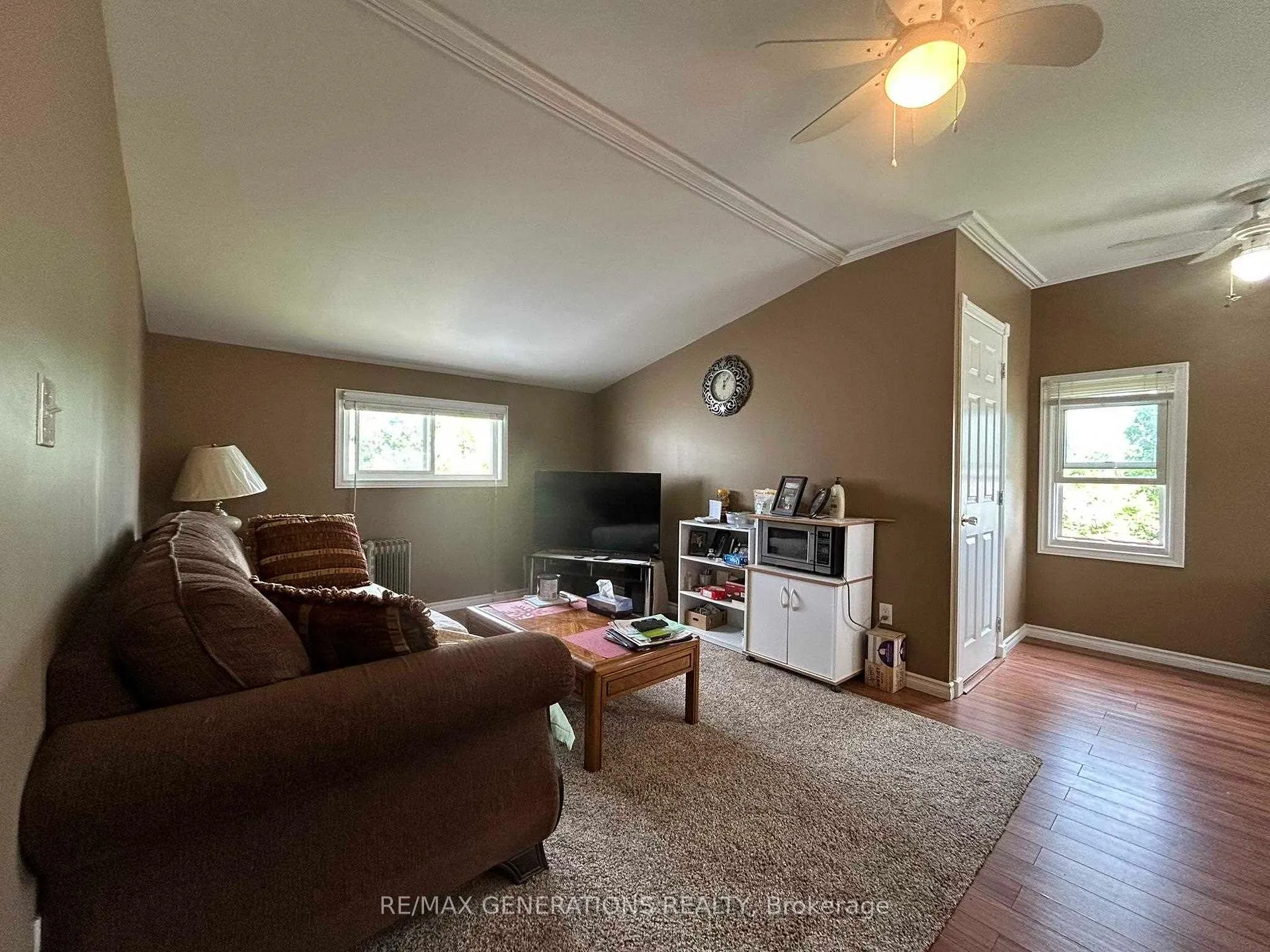 Photo 3 of 208-210 Mackenzie Avenue, Atikokan — HOMEH