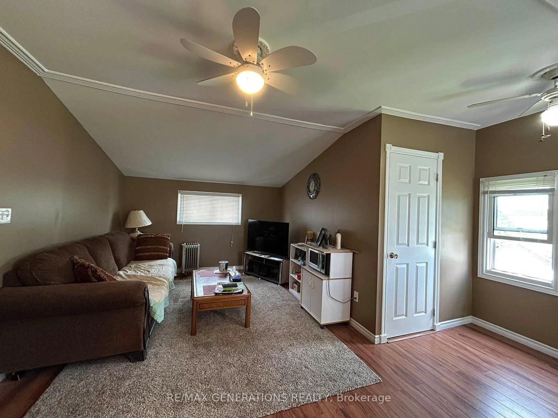 Photo 5 of 208-210 Mackenzie Avenue, Atikokan — HOMEH