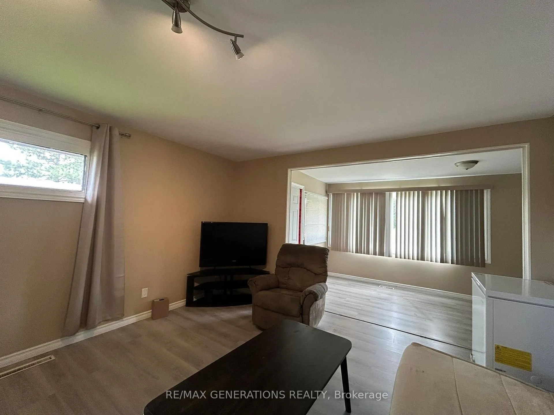 Photo 11 of 208-210 Mackenzie Avenue, Atikokan — HOMEH