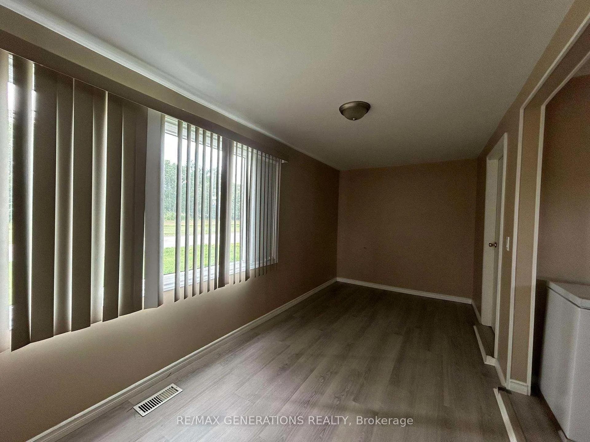 Photo 20 of 208-210 Mackenzie Avenue, Atikokan — HOMEH